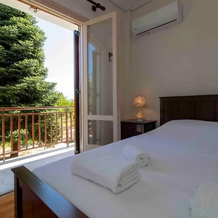Apartment Laconian Collection # Manousi Mystras